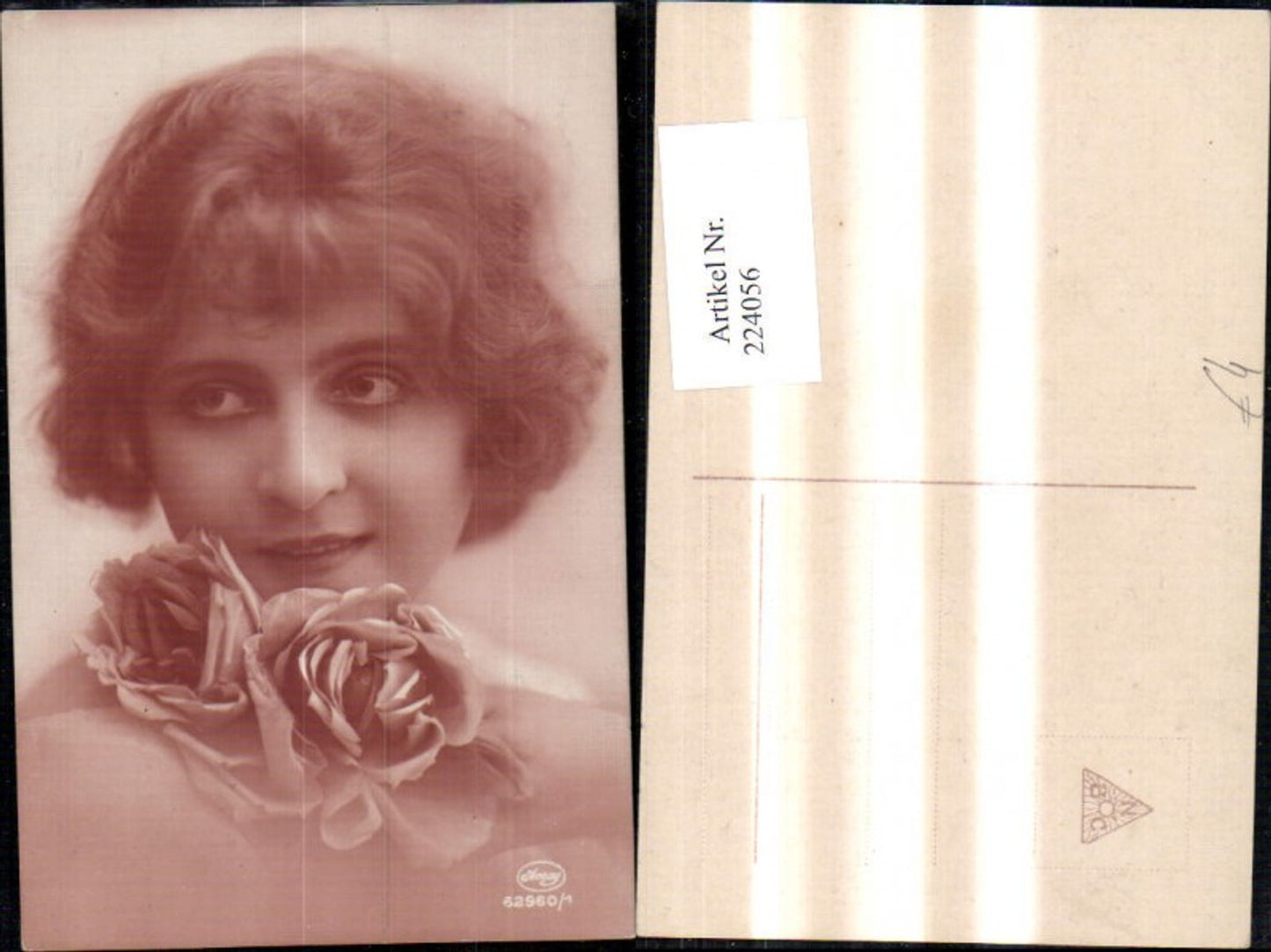 224056,Frau Portrait Rosen