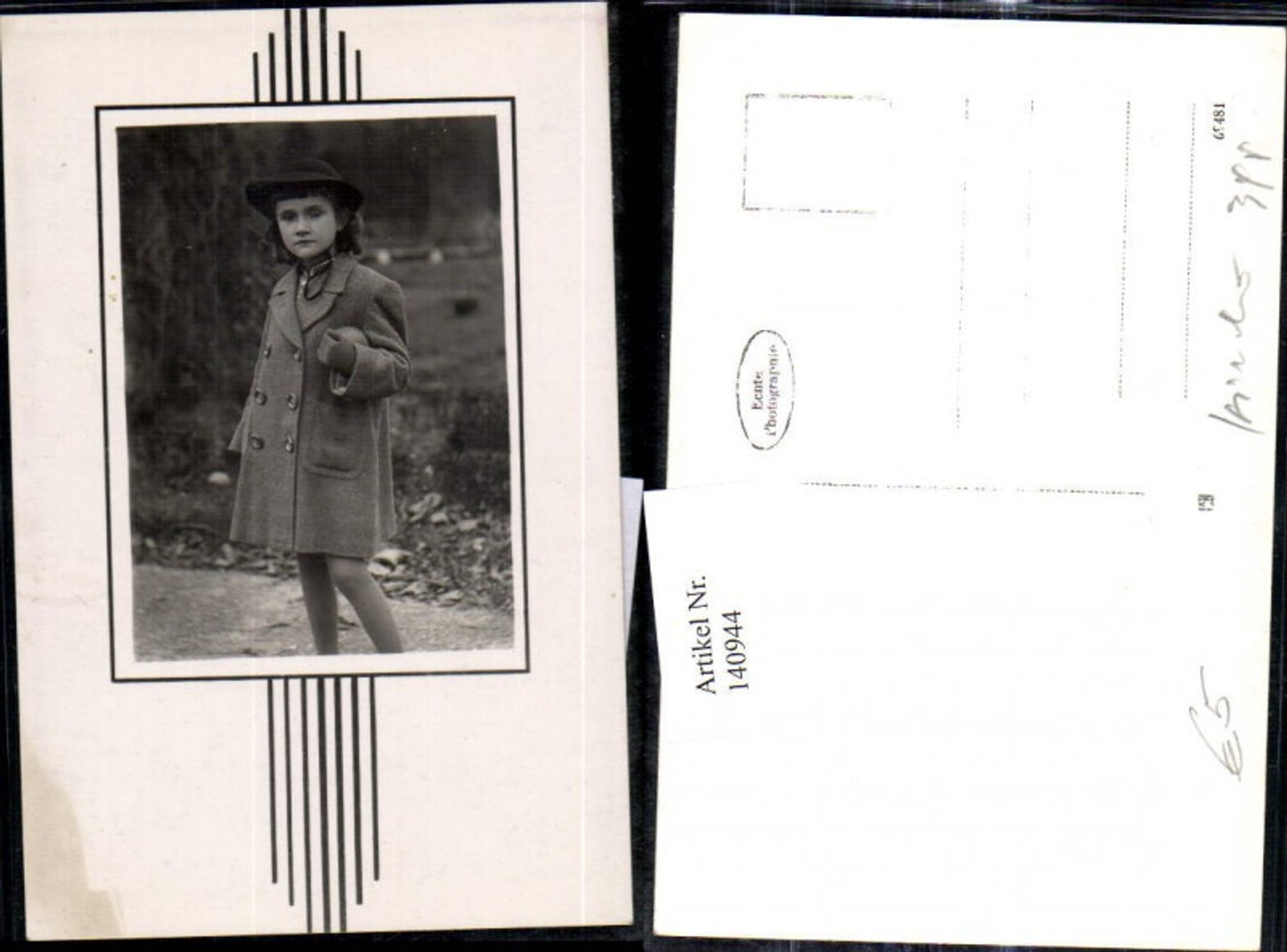 140944, Photo Ak girl with hat and coat, passe-partout