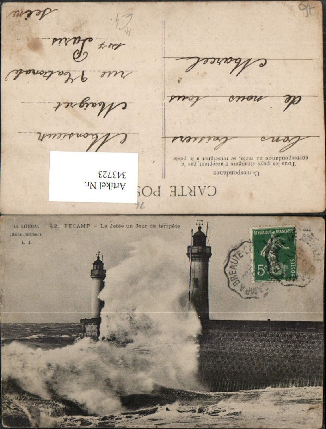 343723,Haute-Normandie Seine-Maritime Fecamp La Jetee un Jour de tempete Brandung Leuchttürme