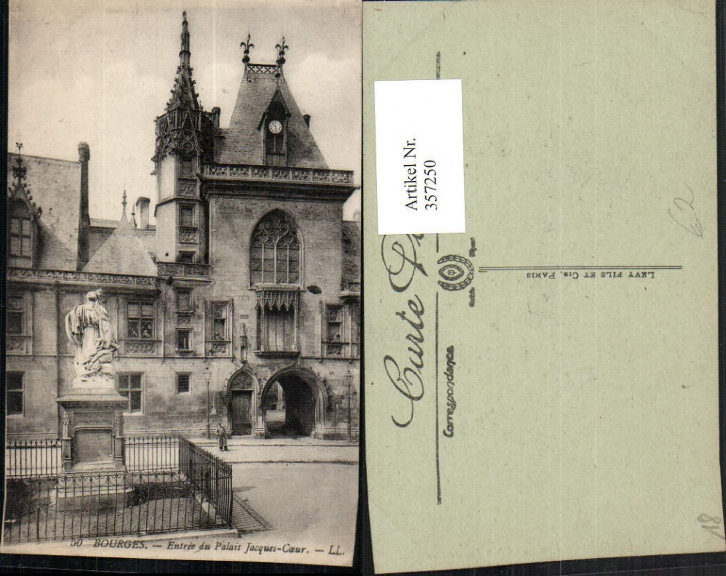 357250,Centre Cher Bourges Entree du Palais Jacques-Coeur Eingang Denkmal