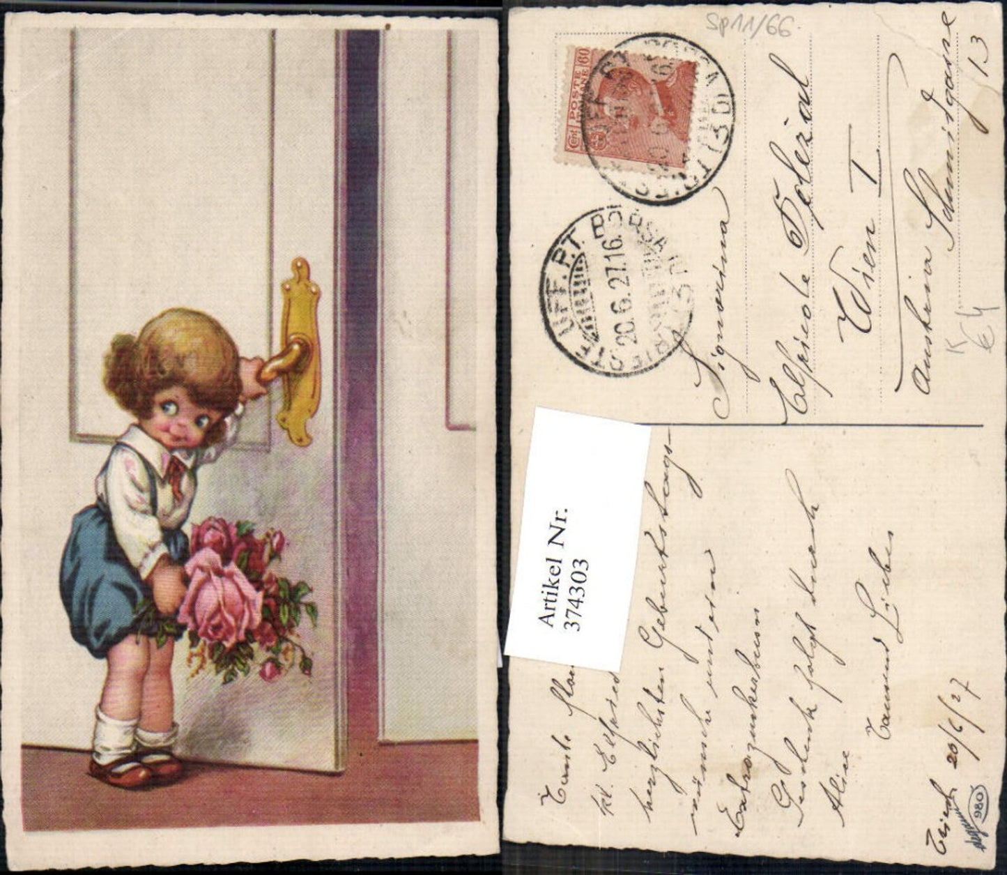 374303,Künstler Ak Kind Bub Junge Blumenstrauß Blumen b. Tür