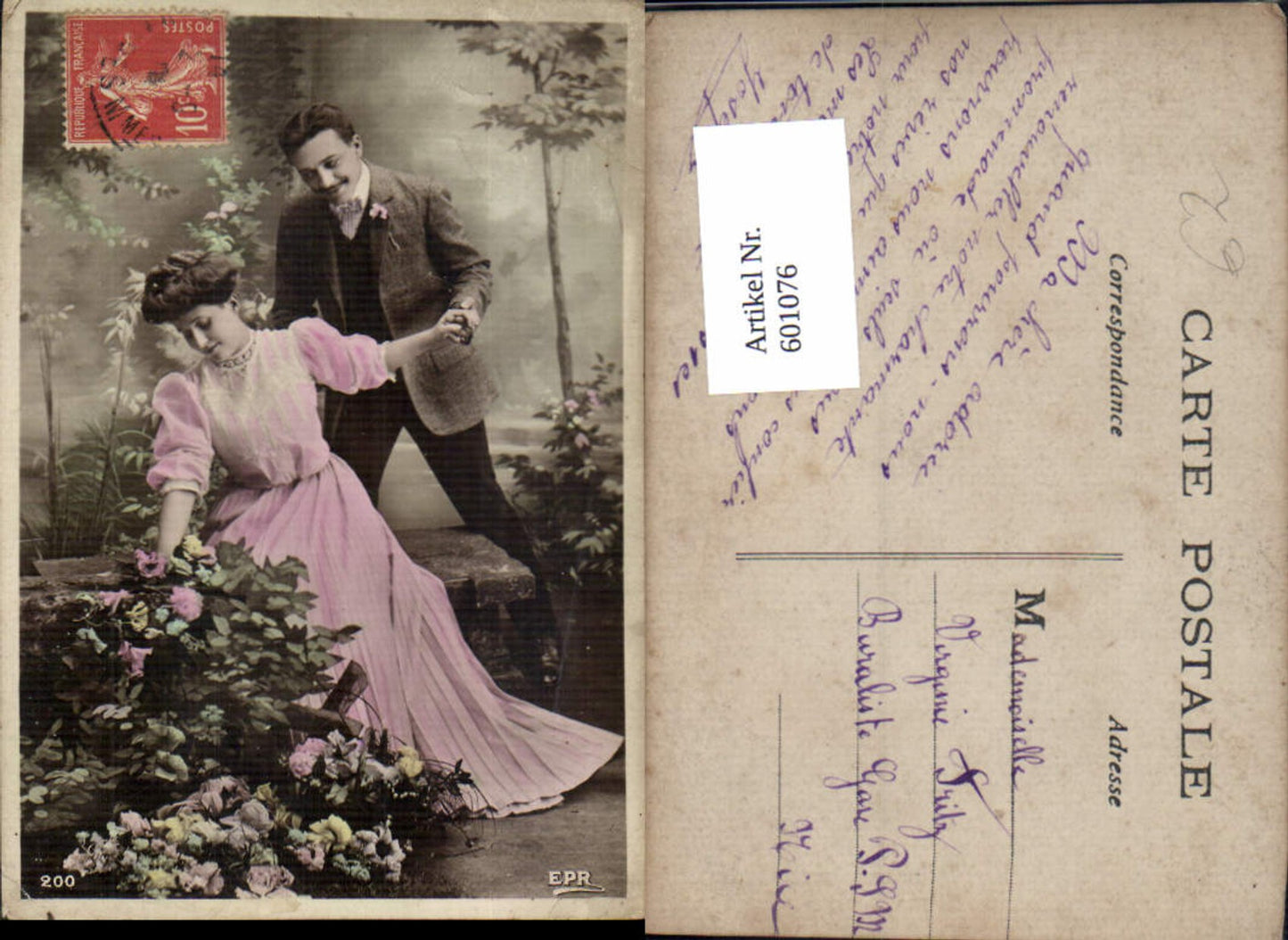 601076, Couple in love, holding hands, roses, flowers