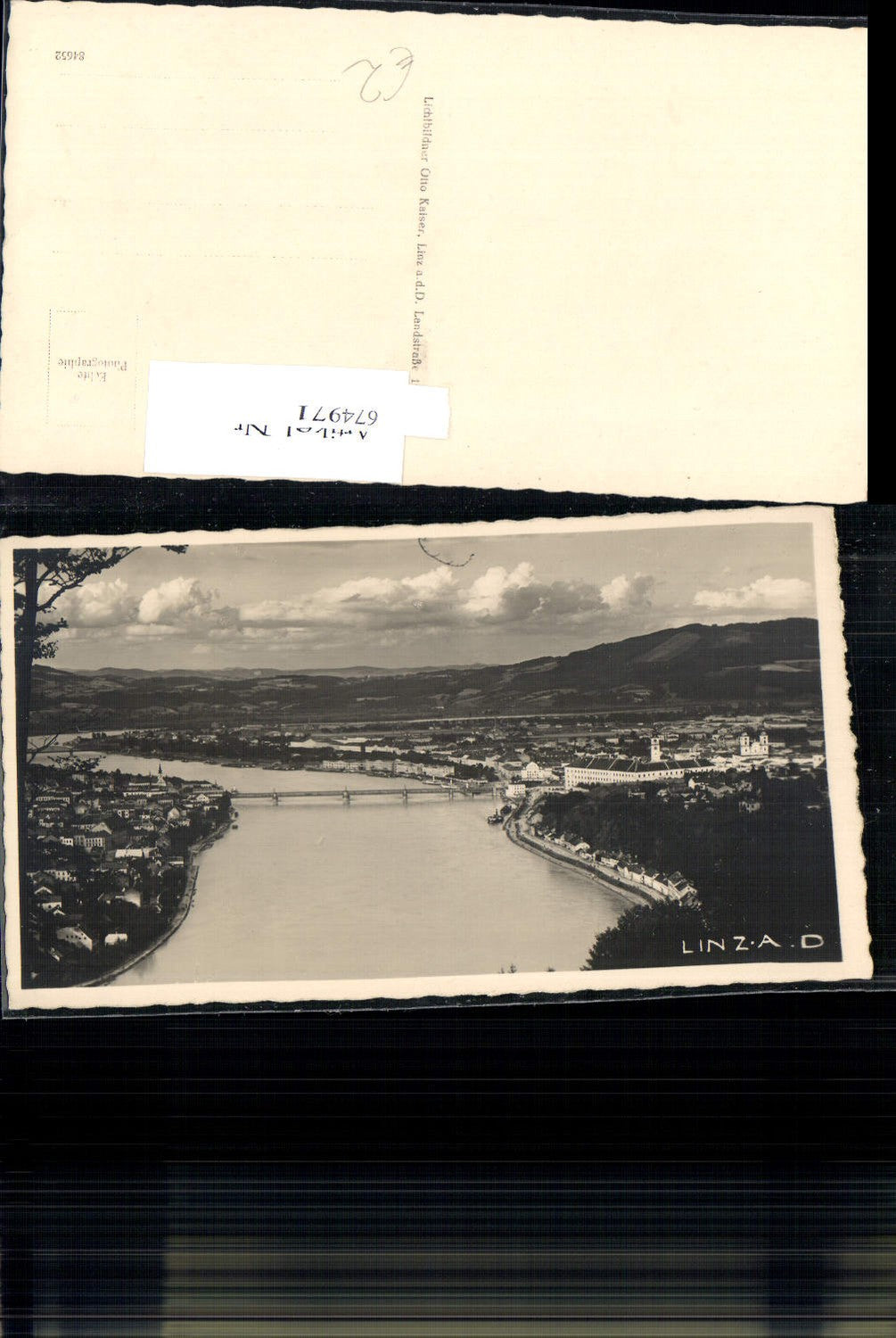 674971, Linz on the Danube