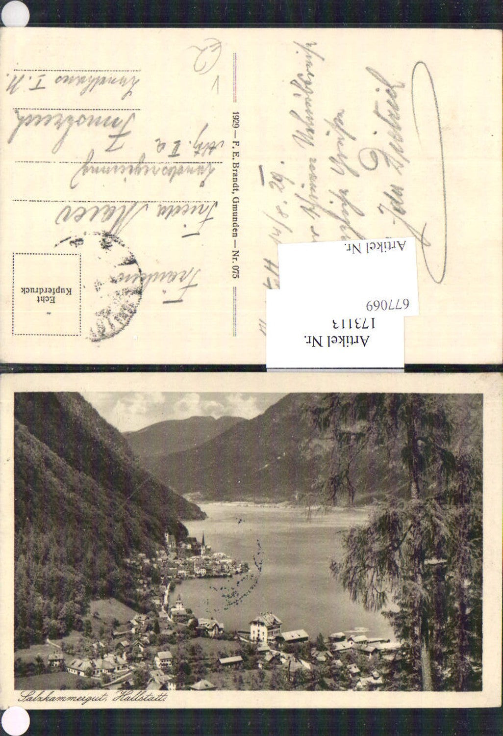 677069, Hallstatt on Lake Hallstättersee