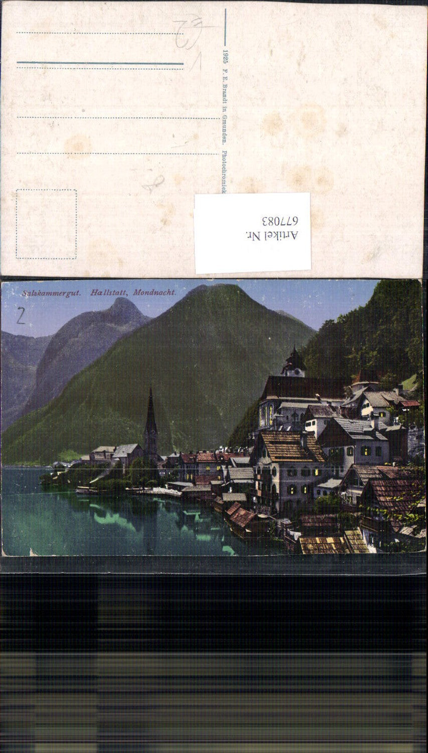 677083, Hallstatt on Lake Hallstättersee