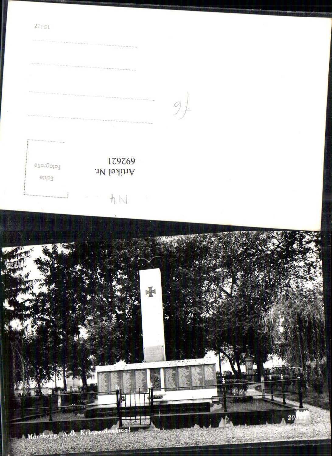 692621 Marchegg War Memorial