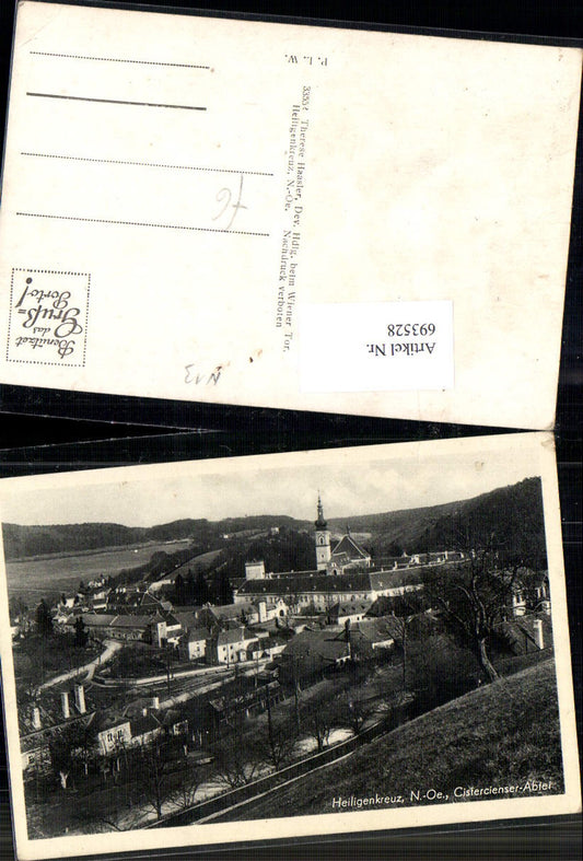 693528 Photo postcard Heiligenkreuz Abbey Courtyard 