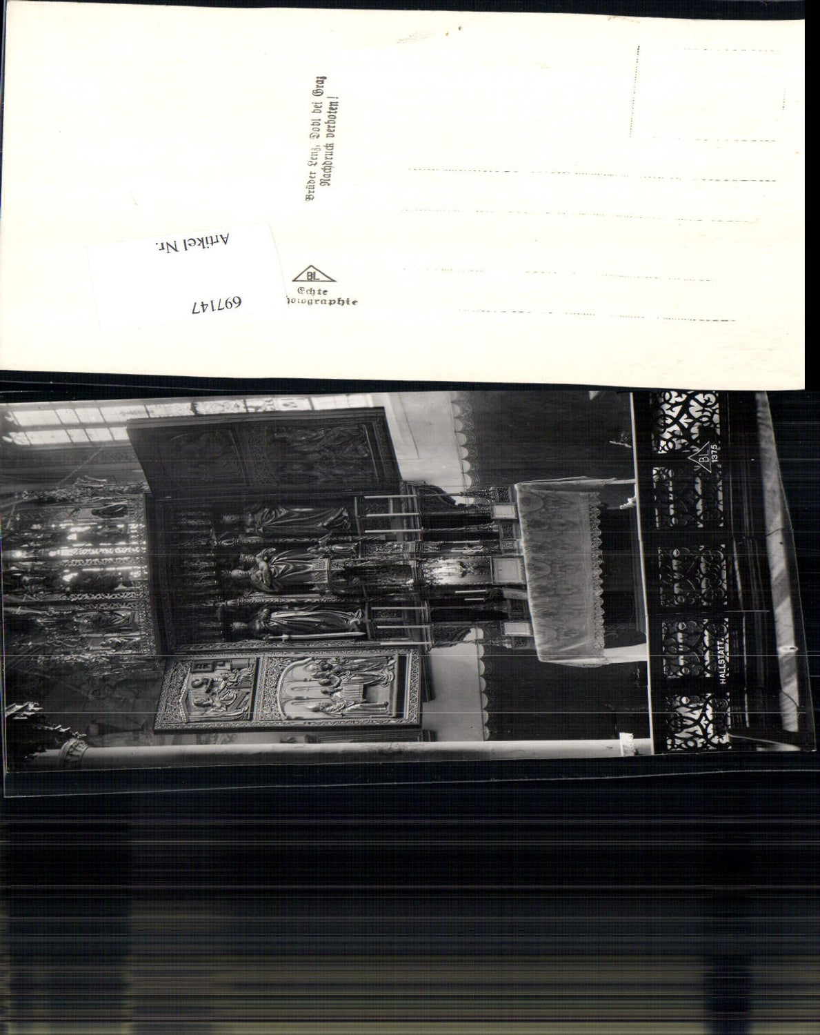697147 Hallstatt on Lake Hallstatt